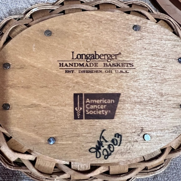 Longaberger Little Keepsakes Basket With Woodcraft Lid; 2003 - Picture 6 of 6